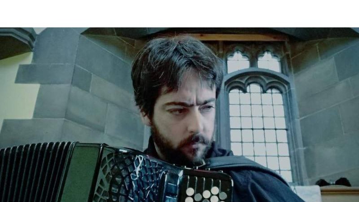 El acordeonista Octavio Assis Brasil. DL