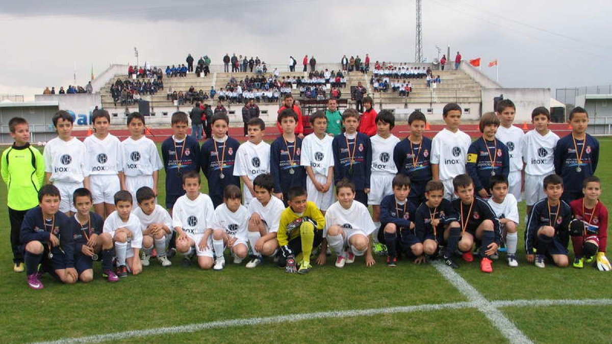 La primera jornada del Torneo de la Amistad que organiza el CD Santa Marta tuvo como protagonistas al equipo anfitrión y la Cultural. En la cita participan 34.