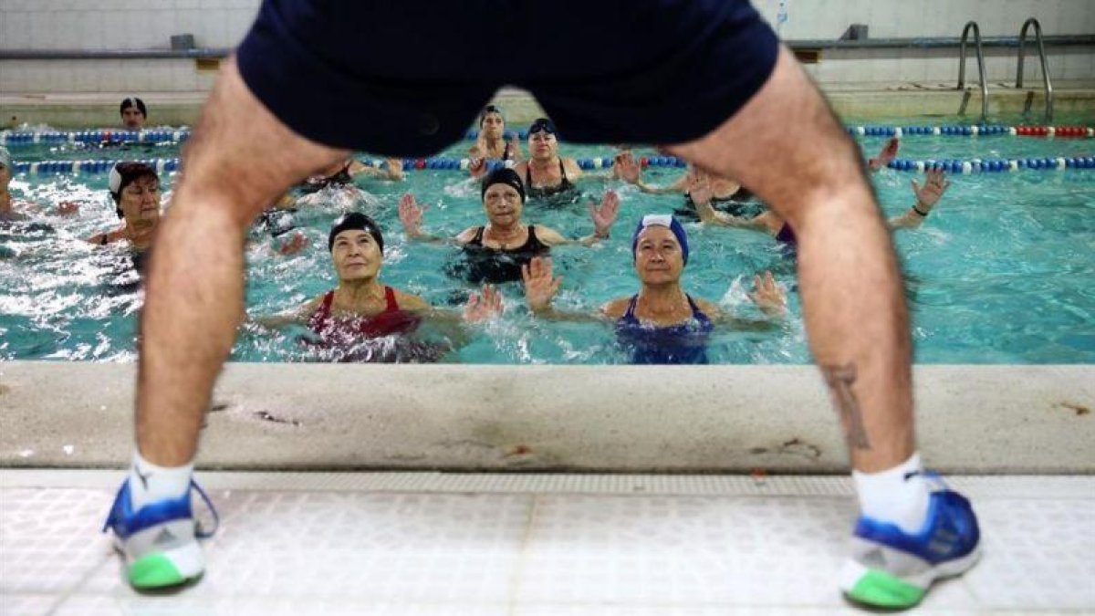 Clase de aqua gym en el el gimnasio cooperativo Sant Pau, hace unos meses.