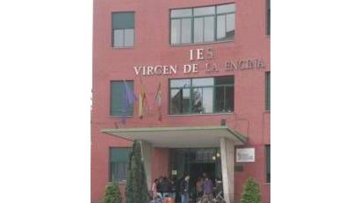 El instructor educativo del caso es un profesor del Virgen de la Encina