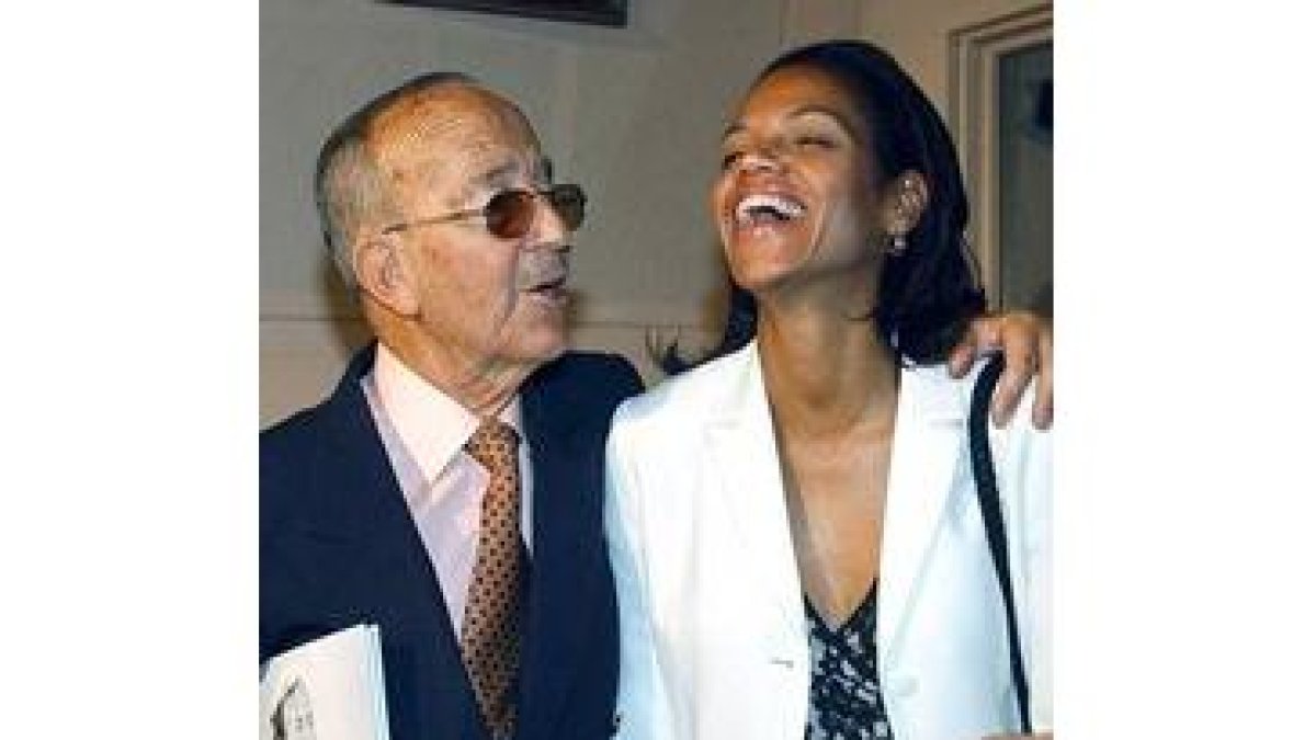 El doctor junto a su esponsa Rona | K. Rodrigo