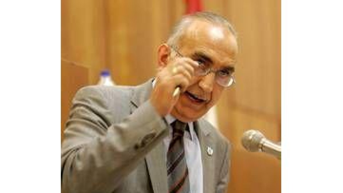 Rodríguez de Francisco presentará candidato en Astorga por el PAL
