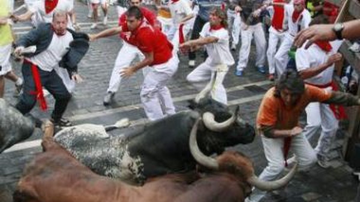 «Ermitaño», uno de los Miura que propinó varias cornadas a lo largo del recorrido.
