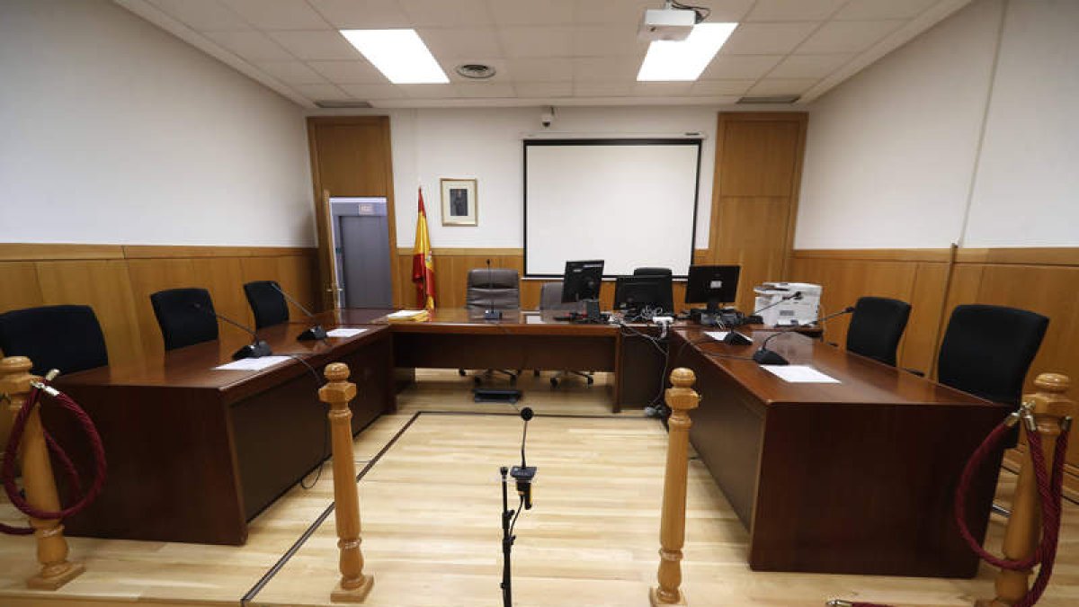 Sala de vistas de los juzgados de León. RAMIRO