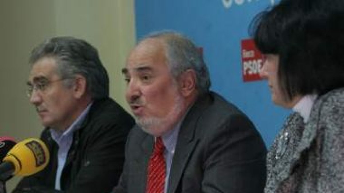 Rodríguez, Nieto y Marqués, ayer en Ponferrrada.