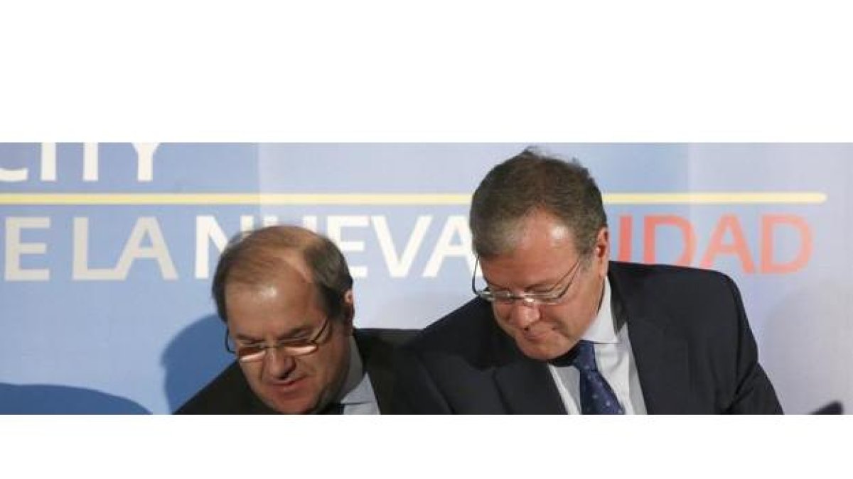 Herrera con Antonio Silván hoy en el foro de debate que se ha celebrado en Madrid
