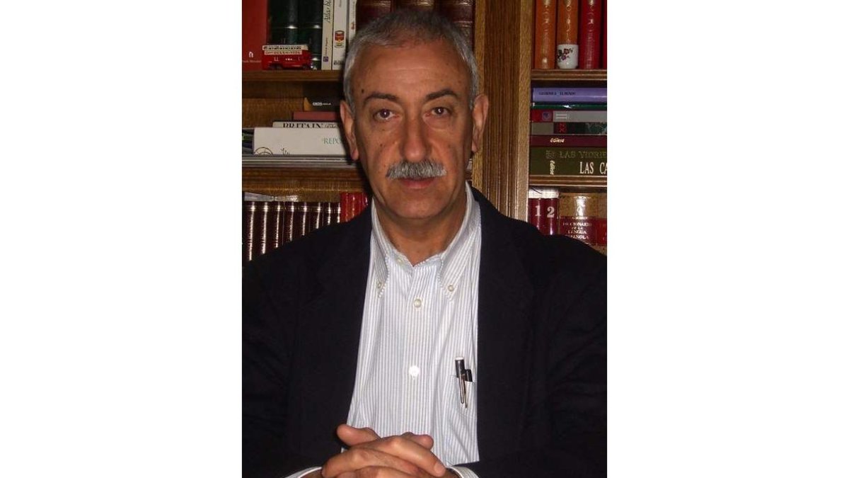 El escritor y director de cine leonés Epigmenio Rodríguez.
