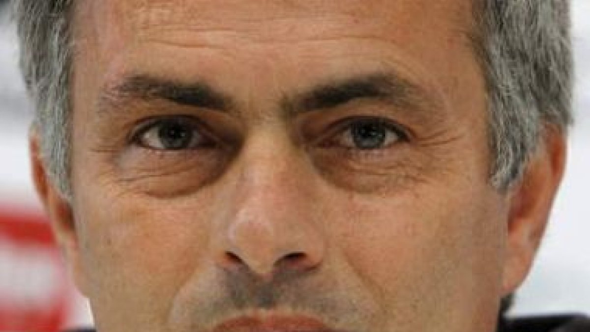 Mourinho en la rueda de prensa que ofreció ayer.