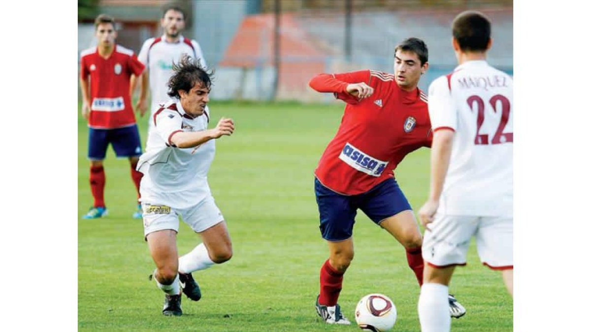 Maiquez sigue la evolución de un jugador abulense en el mediocampo.
