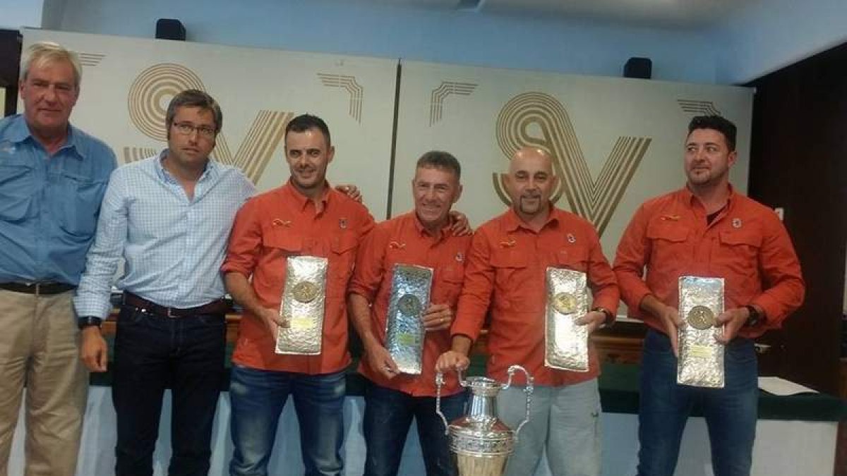 Equipo de Deportes Santa Ana, vencedor en el XVIII Open. P. V.