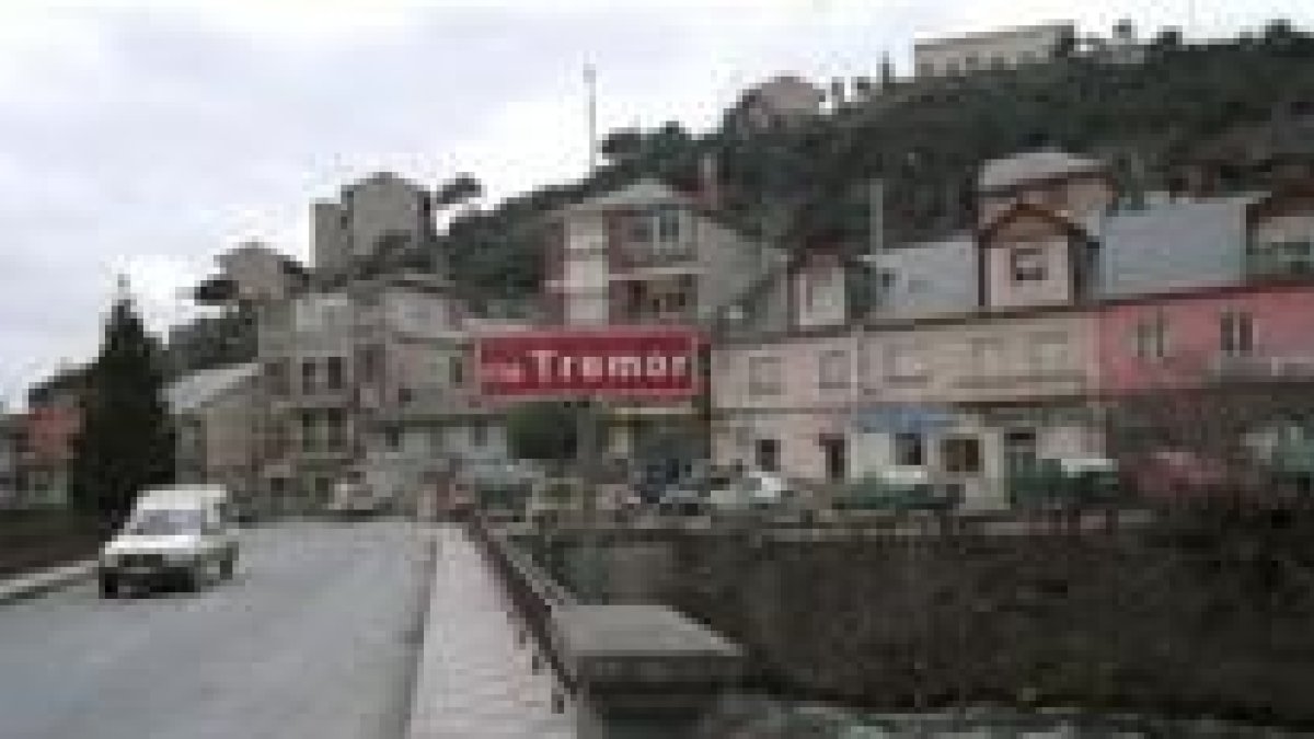 La portavoz municipal socialista en Torre del Bierzo, María José Estrada, retó al equipo de gobierno