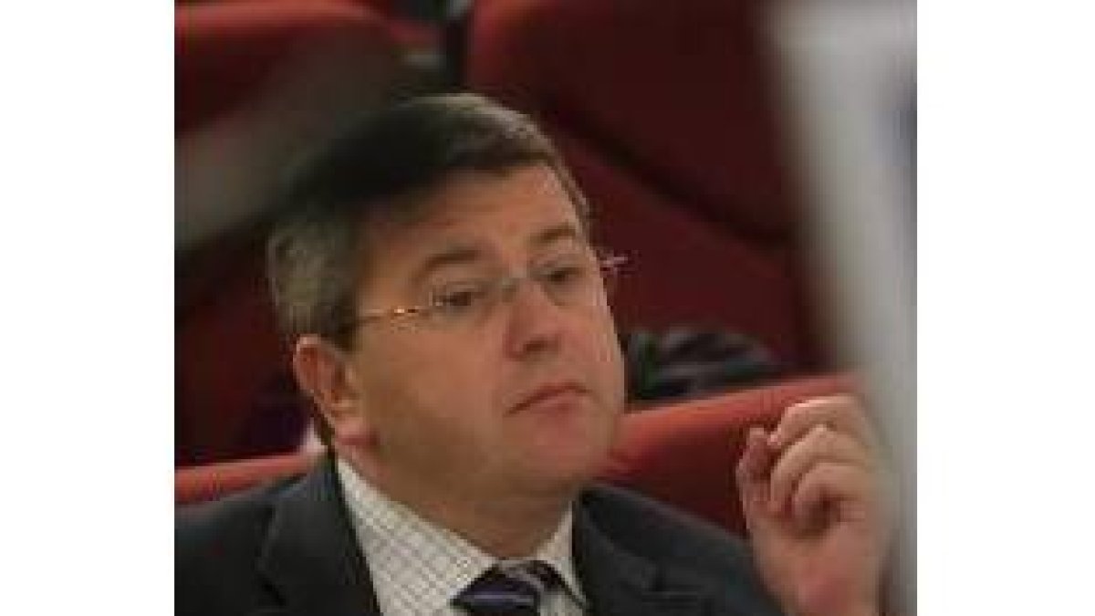 Alfonso Rodríguez considera que el nivel de los profesionales médicos del Bierzo es más que notable