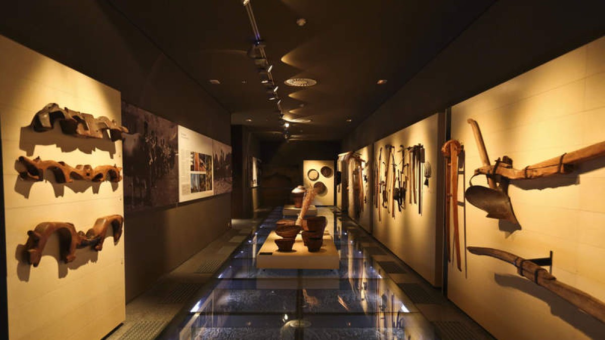 El Museo Etnográfico de Mansilla, dependiente de la Diputación, alberga exposiciones temporales y numerosas actividades para proyectar el León de antes y generar futuro desde la experiencia. La colección comenzó a forjarse hace casi medio siglo, cuando el