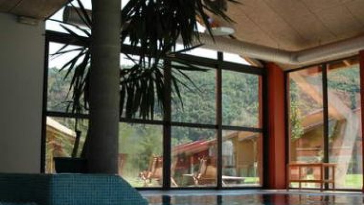 Interior de un establecimiento de turismo rural en la montaña central leonesa.