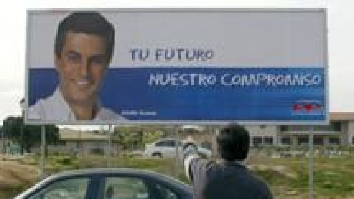 La imagen de Adolfo Suárez, candidato popular a la Presidencia en Castilla-La Mancha, en Ávila