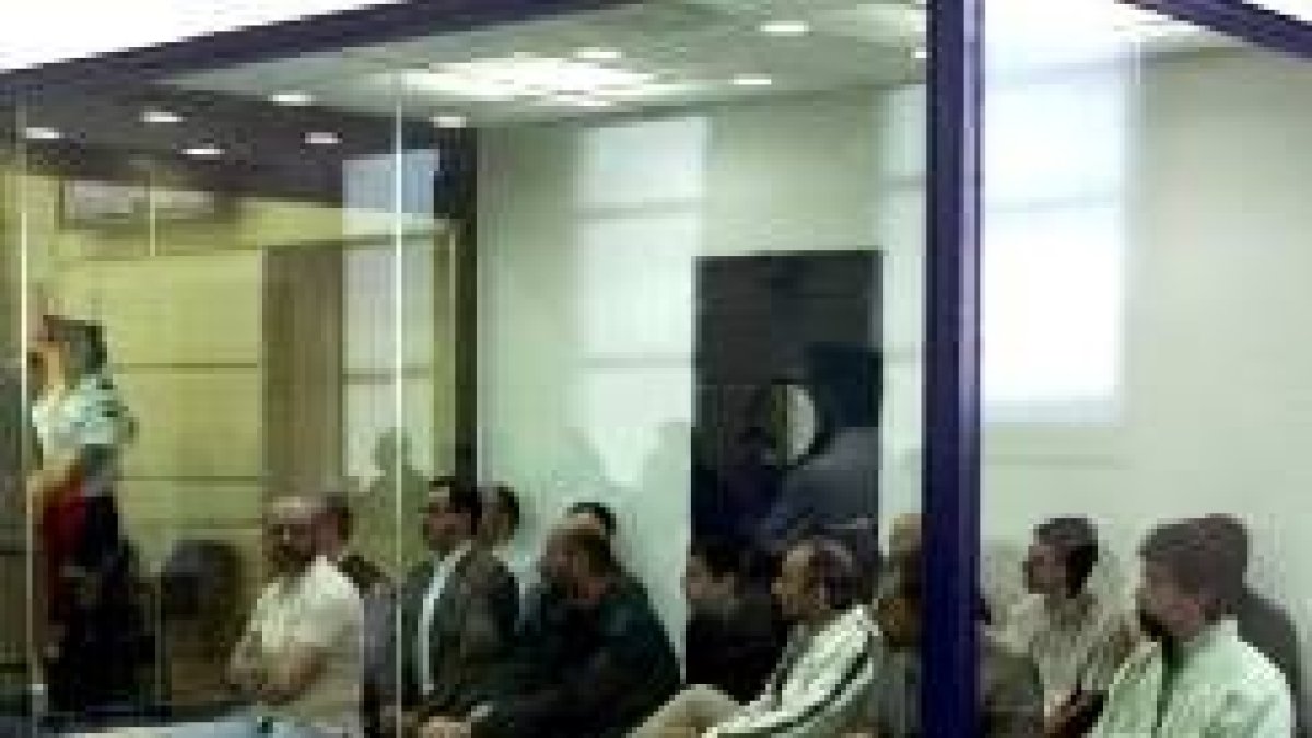 Algunos de los veintinueve acusados en el juicio 11-M, que empezó el pasado 15 de febrero
