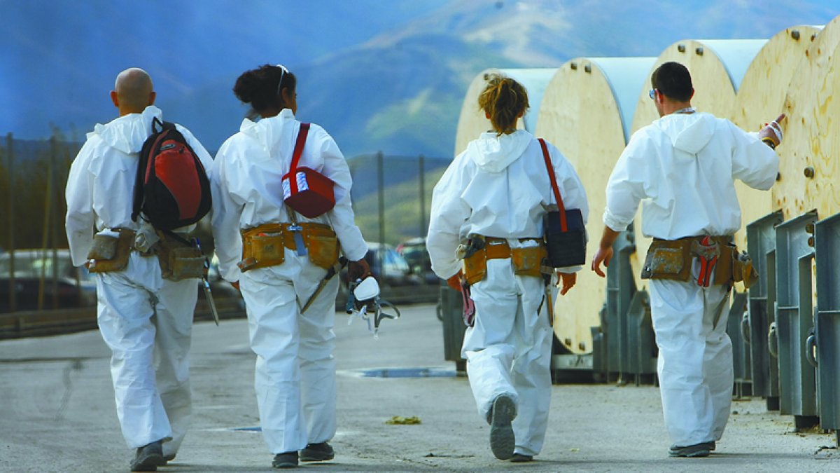 Trabajadores de LM Windpower en la factoría de la multinacional danesa en el polígono de La Llanada