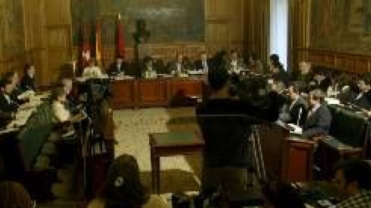El Pleno abordó ayer la denominada operación de La Lastra, cuya subasta se realizará este verano