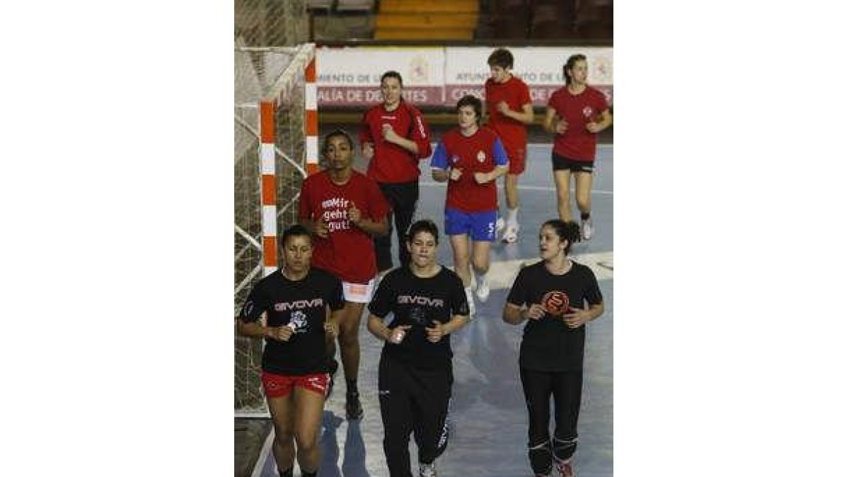 Las jugadoras del Cleba en un entrenamiento.