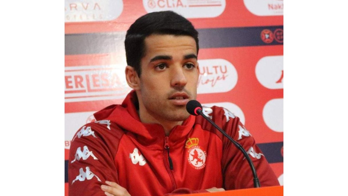Alberto Solís pide al equipo ser más agresivo lejos del Reino. CYDL