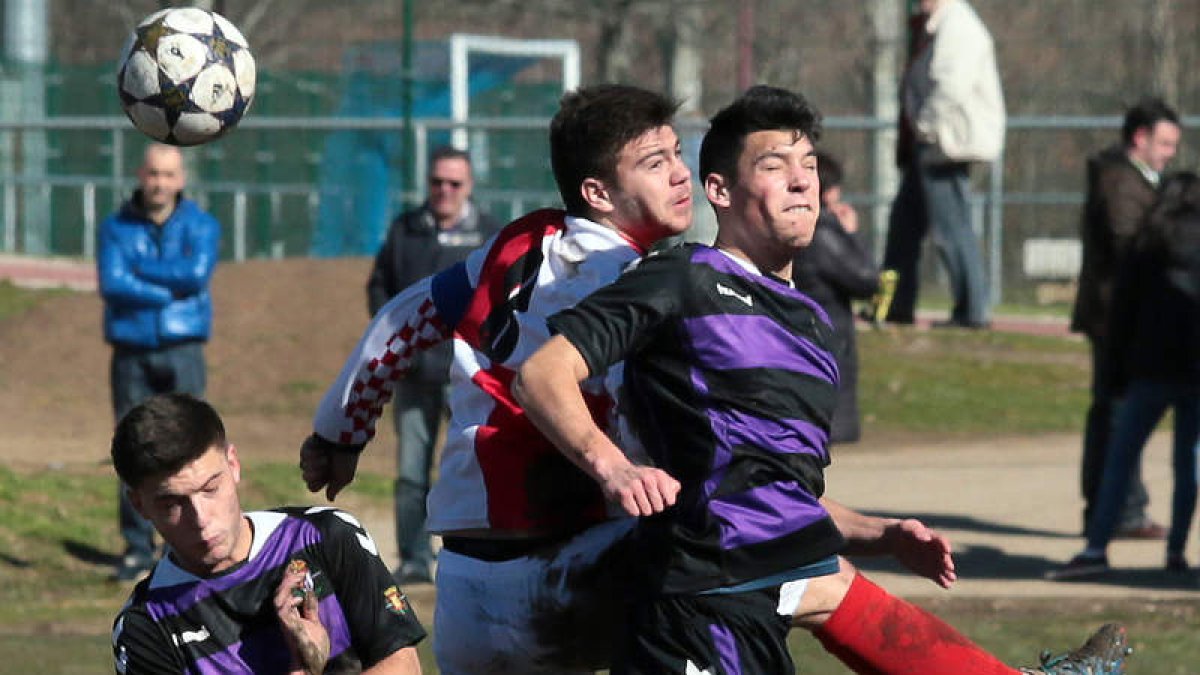 El equipo arlequinado se impuso con claridad a un buen Valladolid y se acerca a la permanencia.