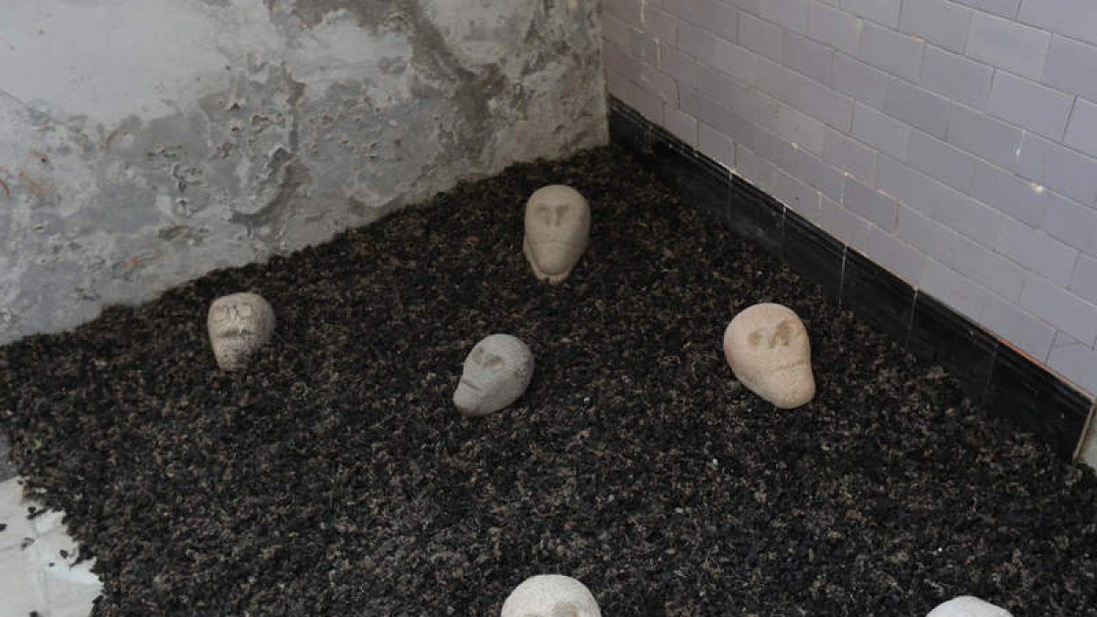 Una de las obras de la muestra ‘Instala 1.0’ del Pozo Julia. L. DE LA MATA