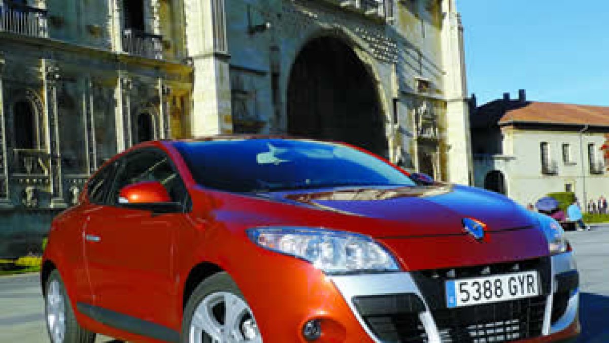 El compacto Coupé del Mégane abandona la deportividad ecológica en Renault.