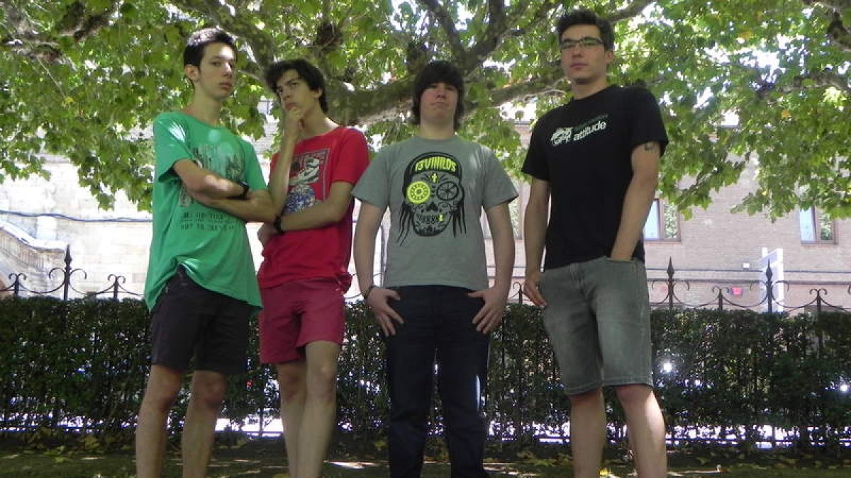 Alejandro, Álvaro, Pablo y Sergio. Los cuatro representarán a León en la Red Bull Autos Locos.