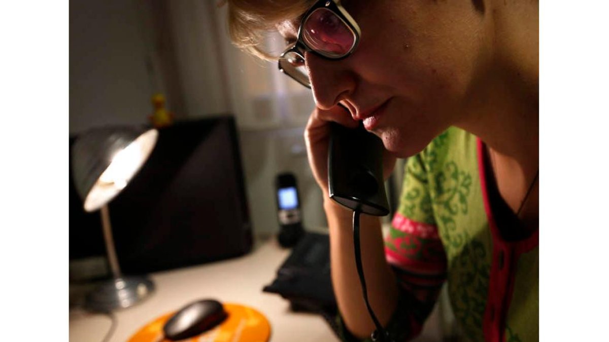 El Teléfono de la Esperanza recibe 1.517 llamadas de temática suicida. JESÚS F. SALVADORES