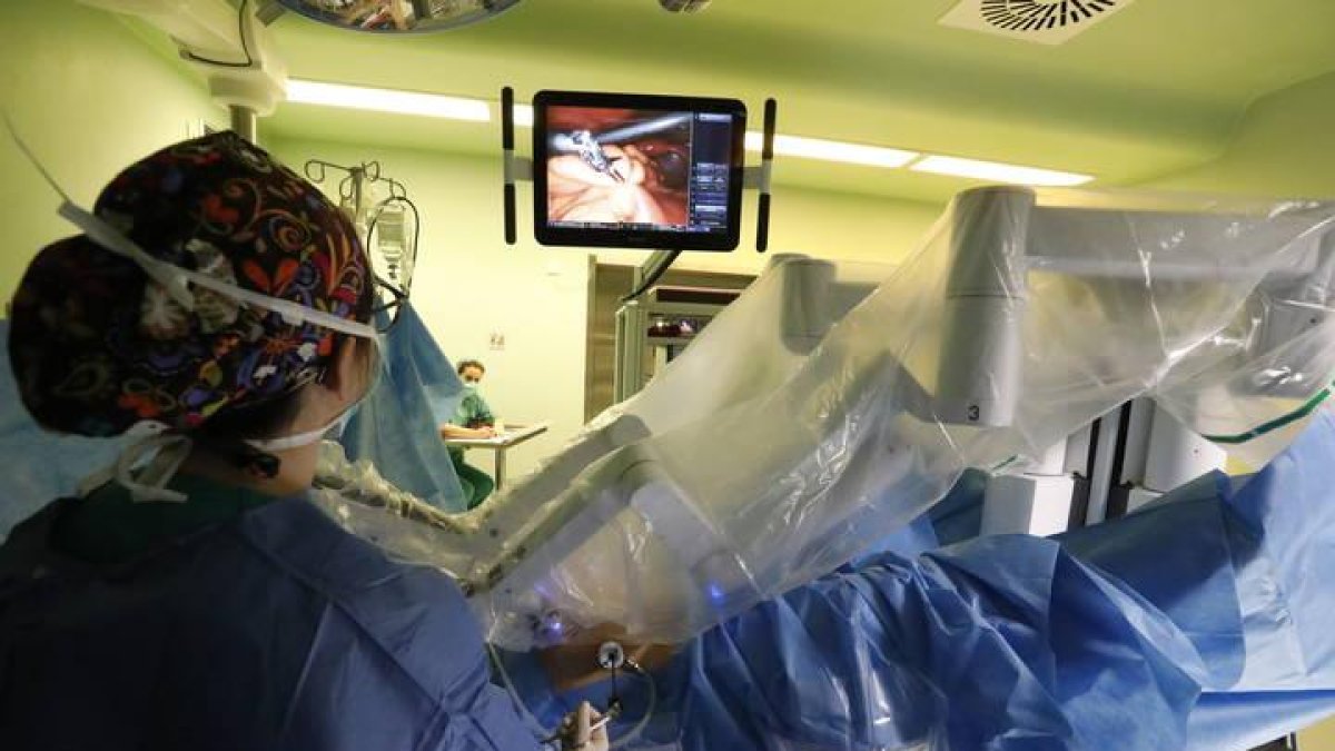 Una operación en el Hospital de León