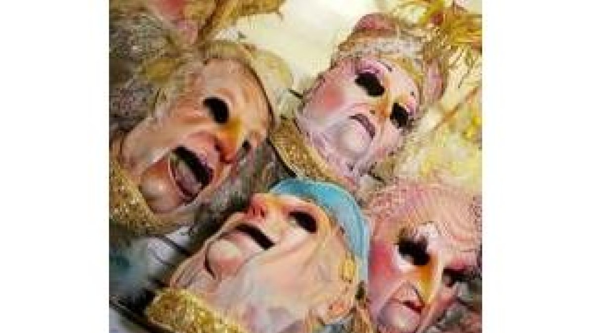 «Alegría» viaja con 22 máscaras, 100 pelucas y 200 trajes