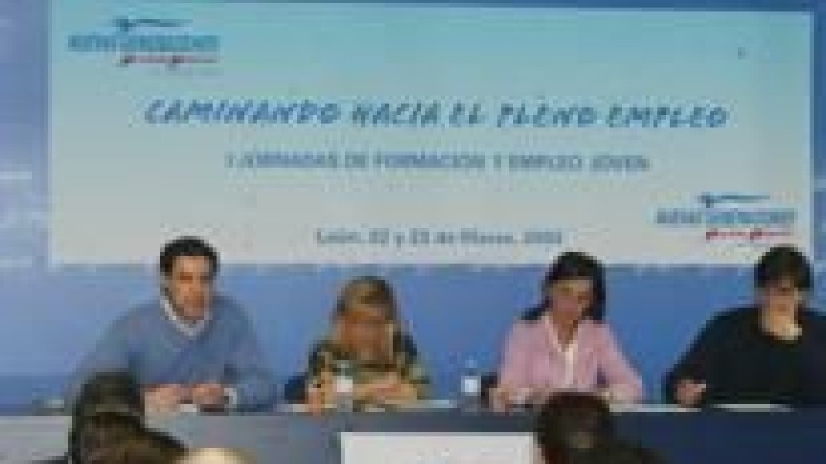 De izquierda a derecha, Raúl de la Hoz, Isabel Carrasco, Carmen Fúnez y Víctor Miguélez