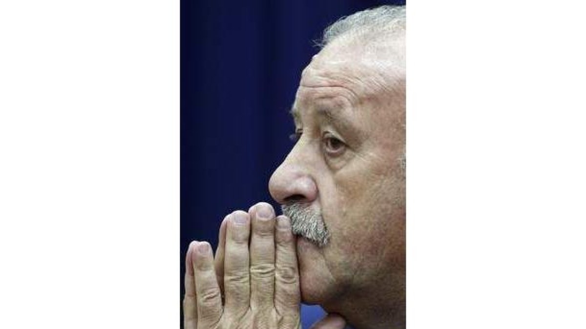 Del Bosque mantiene la columna vertebral del Mundial.
