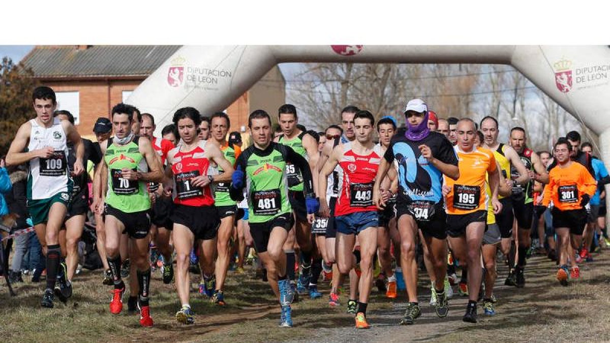 Alberto (70), Rabanal (374), Alonso (109) y Alcalde (443) comandaron el Cross del Reguero de Quintana desde la salida.