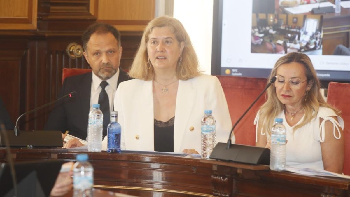 Margarita Torre, en el centro. RAMIRO