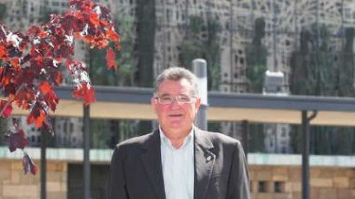 El candidato popular, David Fernández, actual alcalde de Valverde de la Virgen.