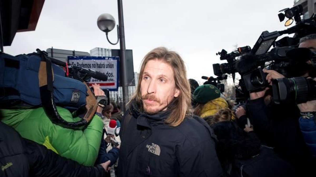 El secretario autonómico de Podemos y portavoz en las Cortes, Pablo Fernández