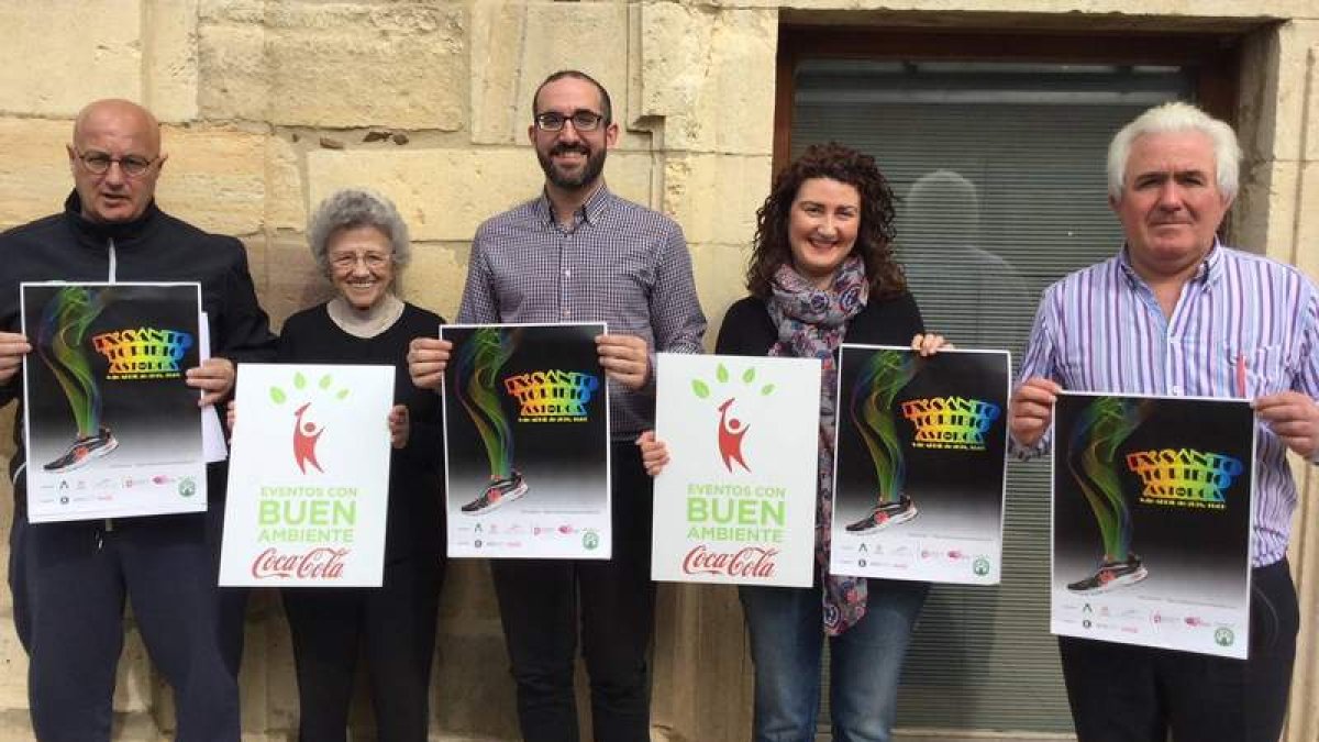 El Ayuntamiento acogió la presentación de la Carrera Santo Toribio. DL