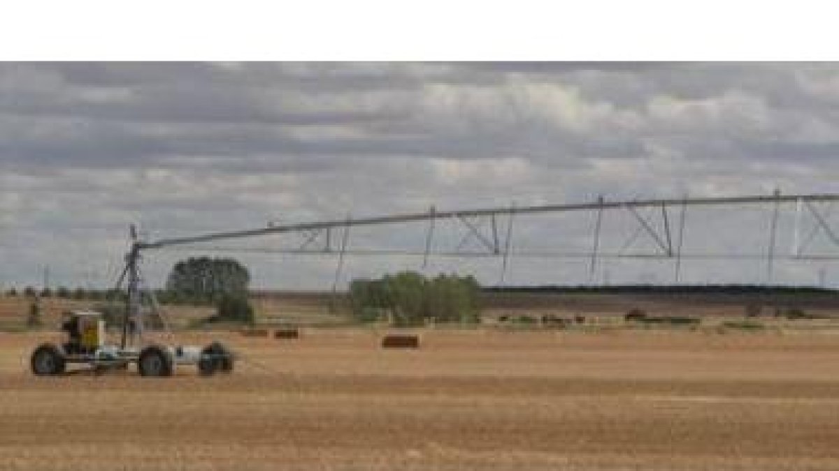 Una estructura de riego en la zona de Payuelos que ya tiene el entubado para riego a la demanda.