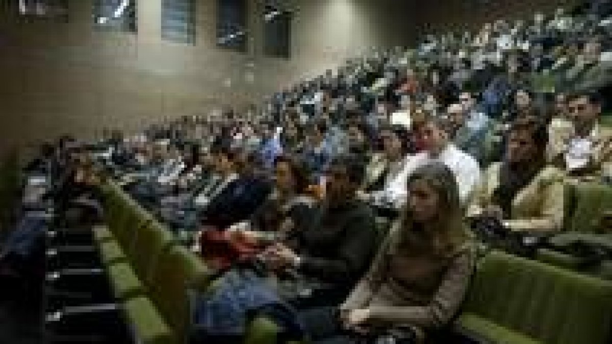 Estudiantes y profesores son los destinatarios de los cursos de postgrado que imparte la ULE