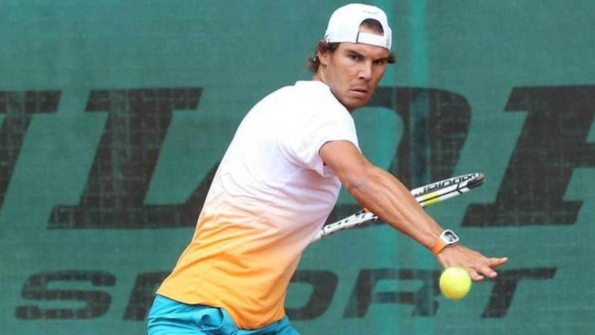 Rafael Nadal durante una sesión de entramiento en Hamburgo en el torneo ATP