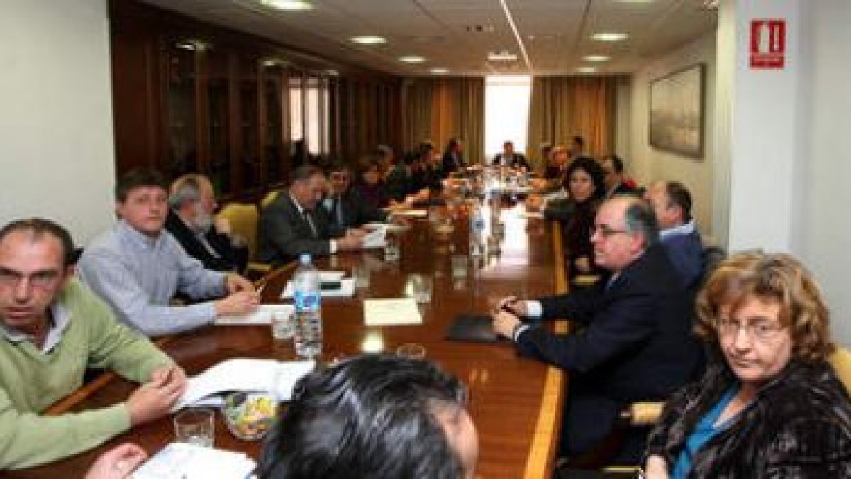 Los representantes sindicales y de recursos humanos volverán a reunirse hoy en Madrid.