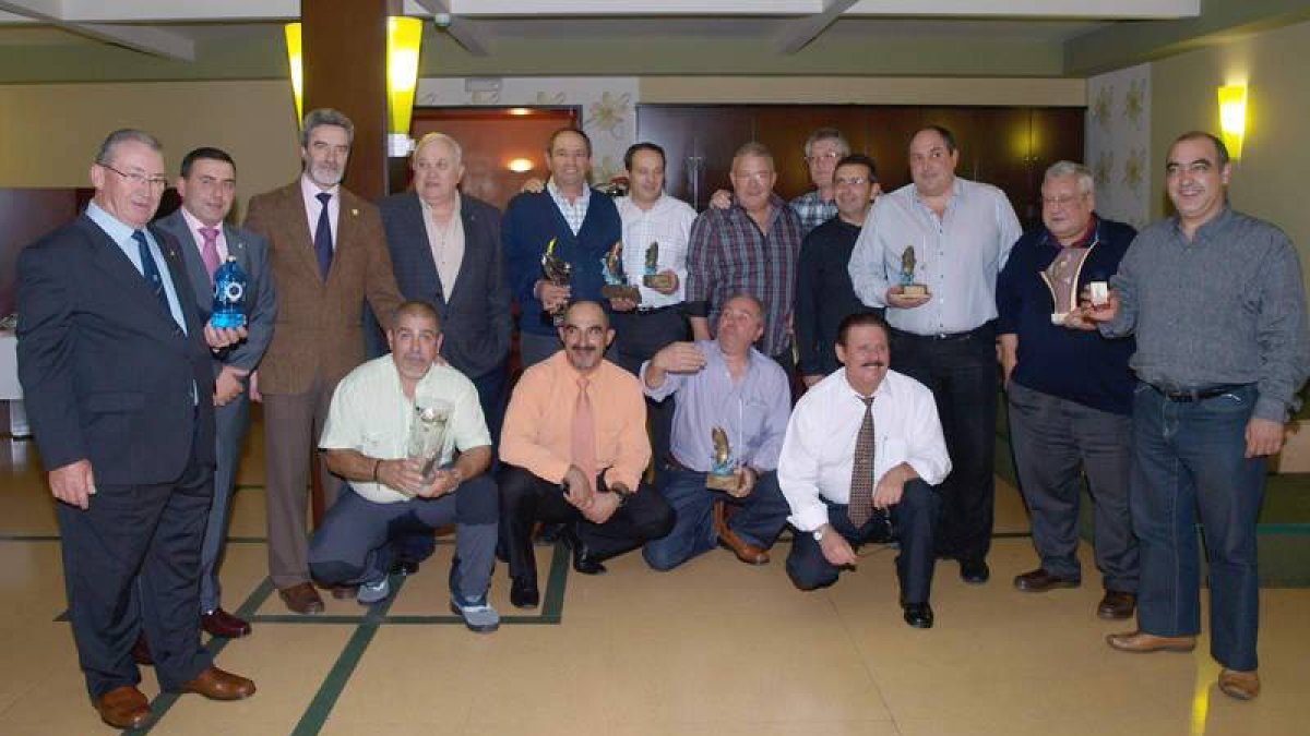El club homenajeó a los pescadores con mejor palmarés en 2011.