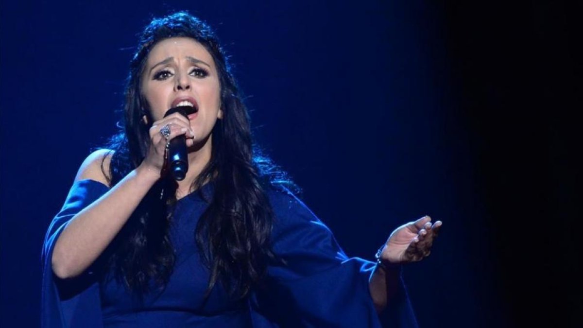 La ucraniana Jamala, ganadora del Festival de Eurovisión 2016, durante su actuación en el certamen.