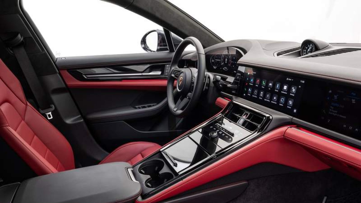 Manejo intuitivo en la instrumentación ‘Driver Experience’ que Porsche adopta en la nueva generación del Panamera. PRSCH