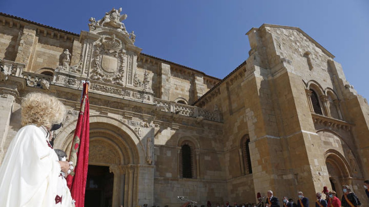 Celebración del acto de Las Cabezadas en la basílica de San Isidoro, en una imagen de 2020. FERNANDO OTERO