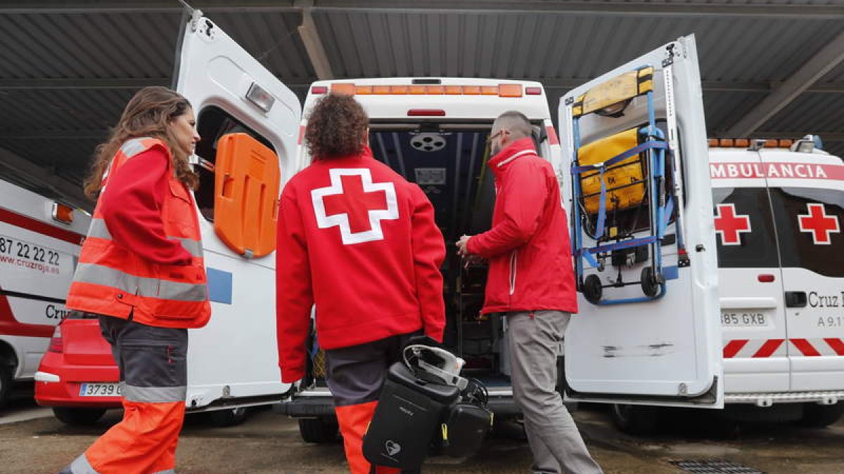 Equipo humano con medios sanitarios y comunicaciones que aseguran la coordinación preparados para atender un dispositivo preventivo. JESÚS F. SALVADORES
