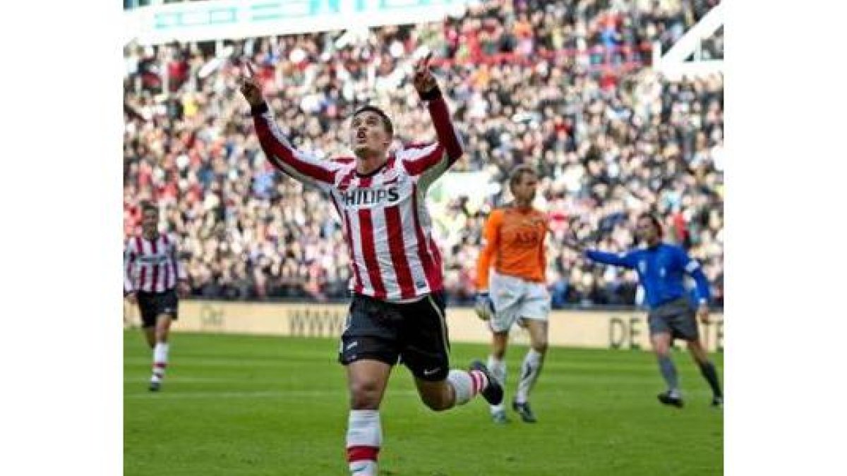 Reijs lo celebra tras marcar un gol al Feyenoord.