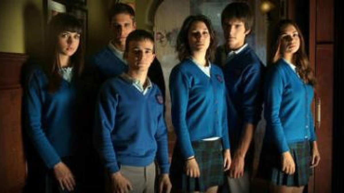 Carol, Marcos, Roque, Julia, Iván y Viki; algunos de lo protagonistas de «El Internado»