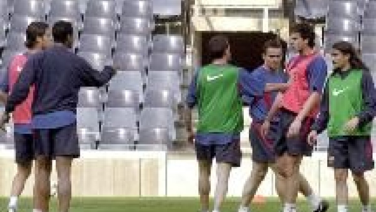 Motta y Kluivert protagonizaron un enfrentamiento en el entrenamiento de la tarde del Barça